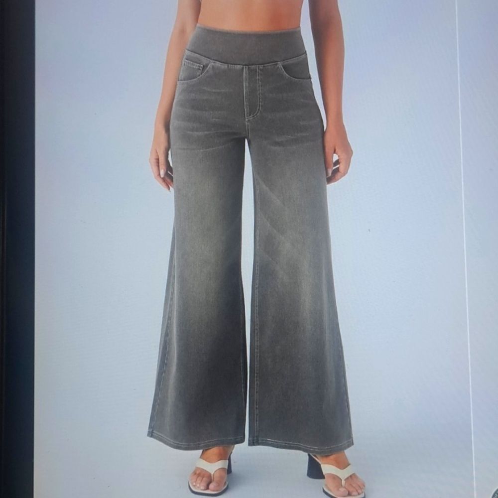 LARGE. HALARA FLEX BAGGY WIDE LEG DISTRESSED JEANS - Picture 2 of 8